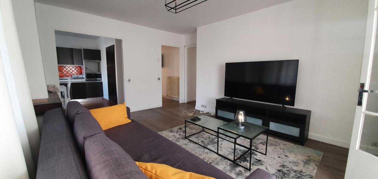 Appartement Entier Au Dessus De Villa, Climatisation Reversible Poele A Bois Tres Chaleureux , Wi Fi Parking Privee Gratuit Situation 500 M, Plage Et Centre Ville Sanary-sur-Mer Bagian luar foto