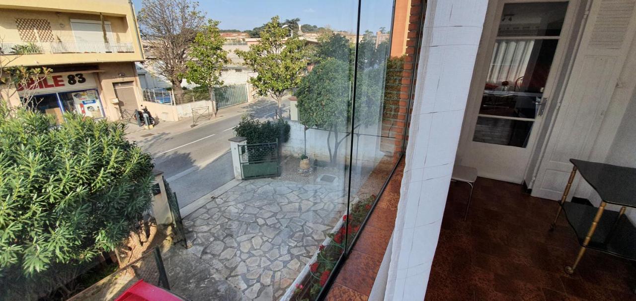 Appartement Entier Au Dessus De Villa, Climatisation Reversible Poele A Bois Tres Chaleureux , Wi Fi Parking Privee Gratuit Situation 500 M, Plage Et Centre Ville Sanary-sur-Mer Bagian luar foto